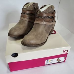 So Celery Ankle Boot